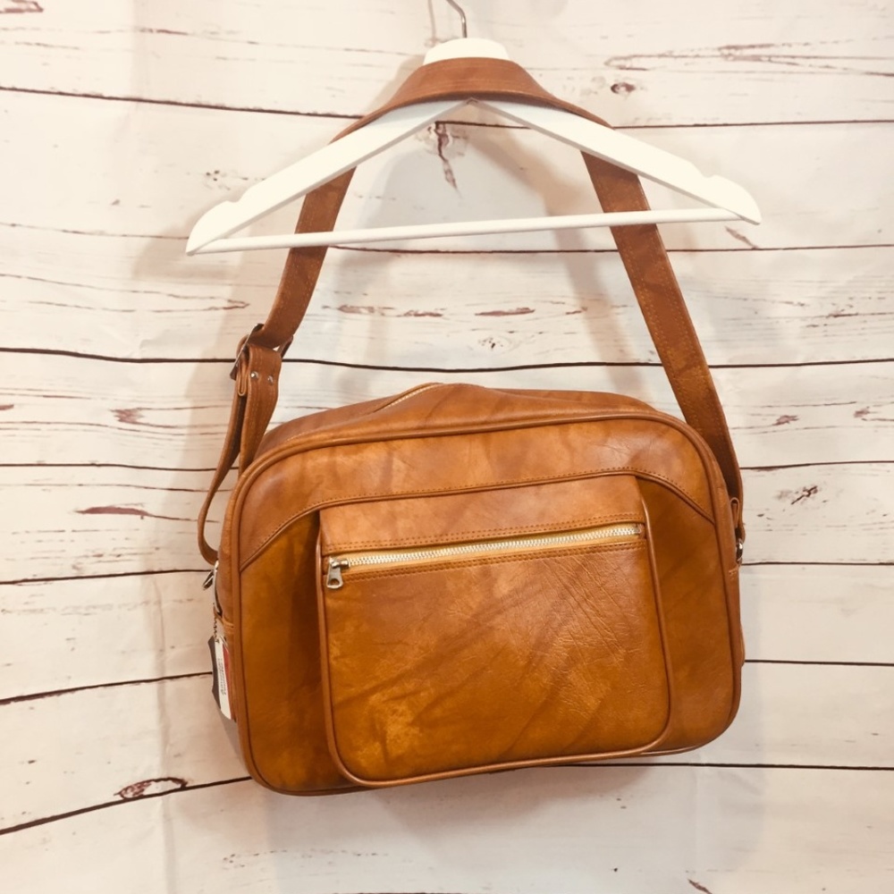 American Tourister | Vintage Travel Bag w/ ID tag